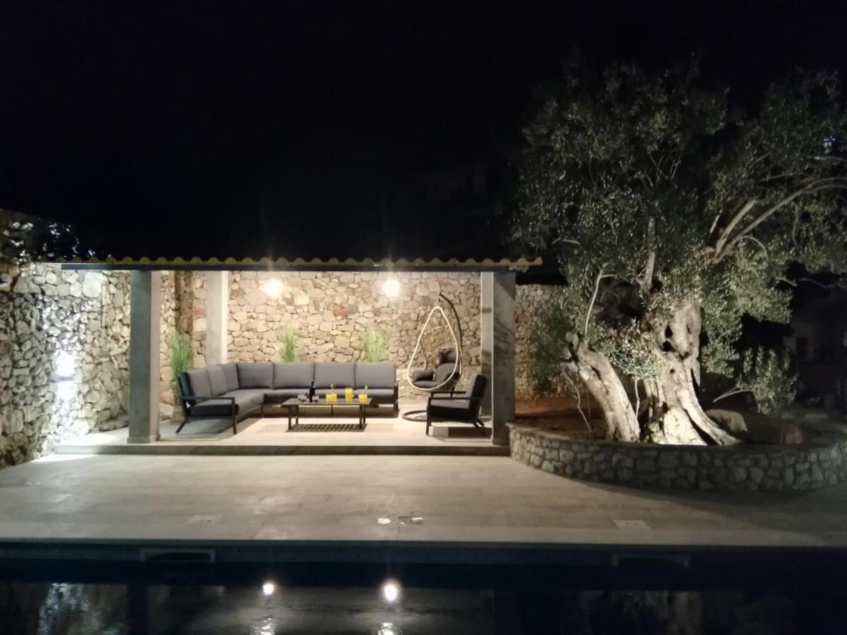 Olive Tree - House With Pool Villa Vinišće Dış mekan fotoğraf